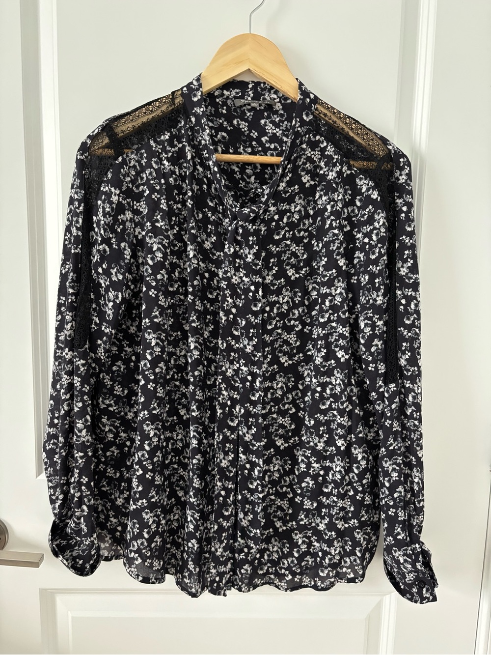 Michael Stars | Floral Lace Long Sleeve Shoulder Tie Neck Blouse Size L